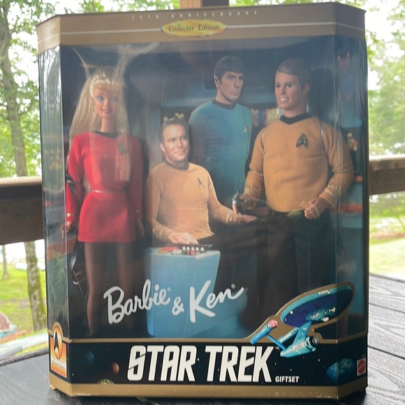 Barbie Other - ✨ Collector Edition ~ 30th Anniversary Barbie & Ken Star Trek gift set ✨